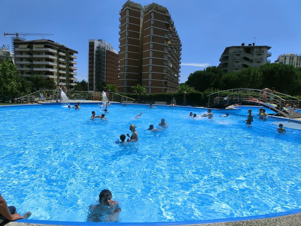 Appartamenti La Torre Lignano Sabbiadoro Exterior foto
